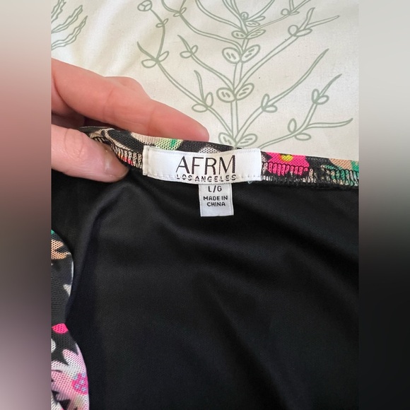 AFRM Los Angeles Desani Ruched Skirt in Noir Ditsy, size L, NWOT! Love Island - Picture 3 of 7